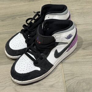 Nike Air Jordan 1 Mid High-Top Sneakers Size 5.5Y